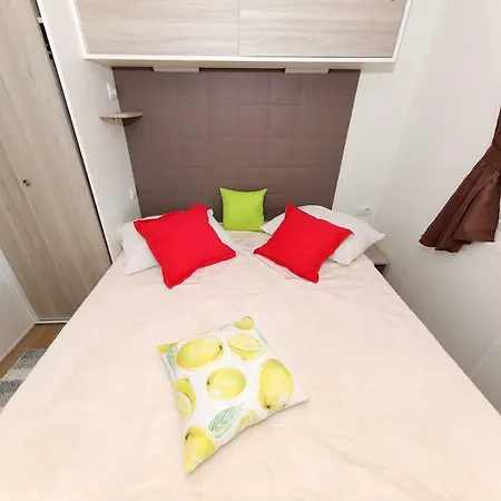 Nyaraló Family Mobilhome Oliva Biograd na Moru